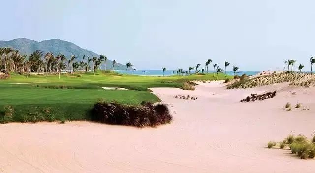 鉴湖蓝湾高尔夫球会