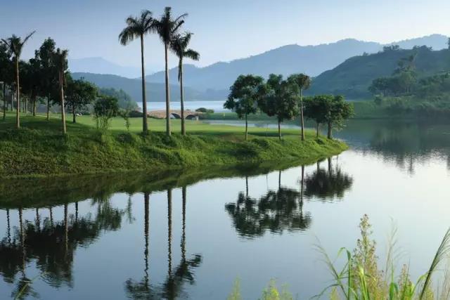 万泉湖高尔夫球会