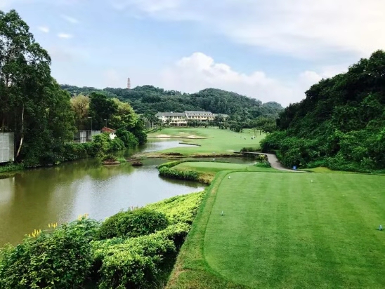 莲花山高尔夫球场