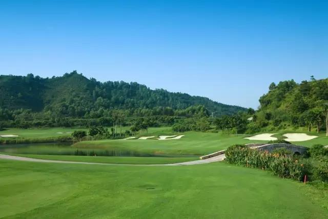 万泉湖高尔夫球会