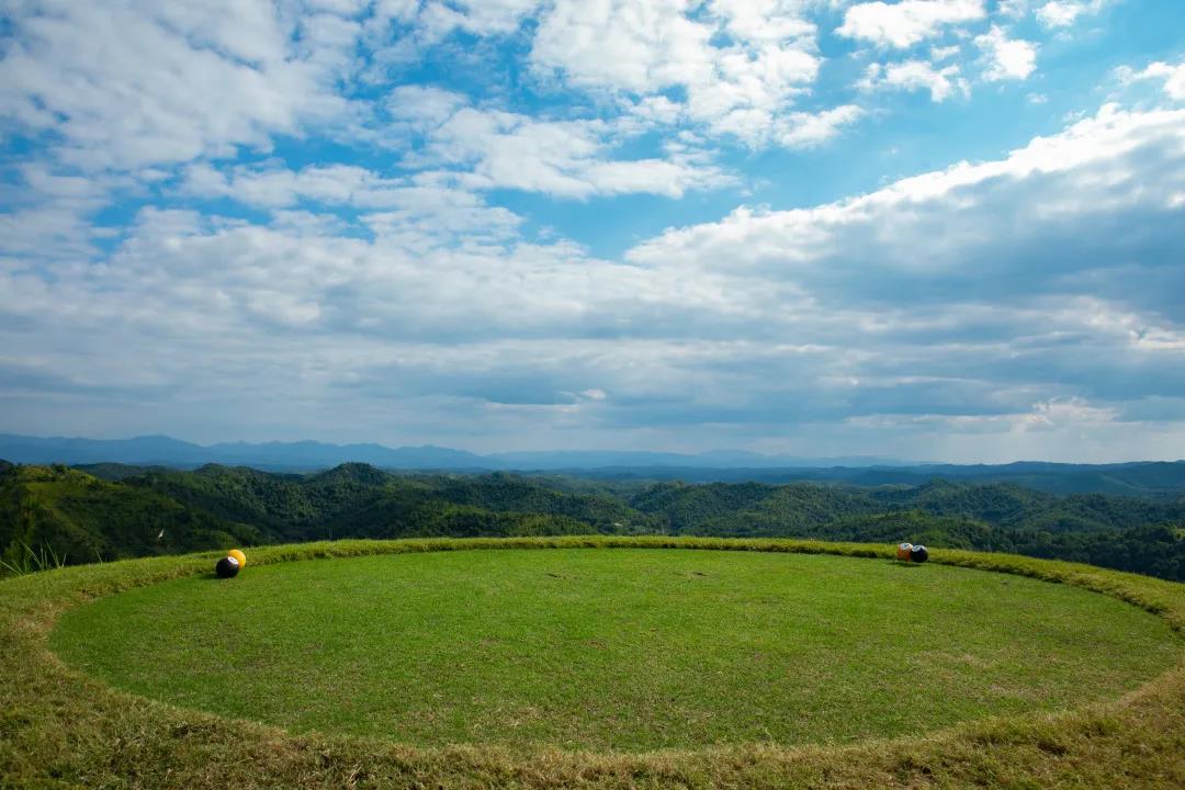 麓湖山高尔夫球会