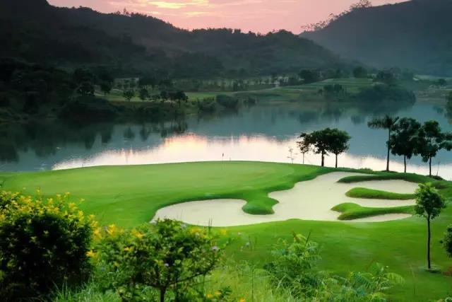 万泉湖高尔夫球会