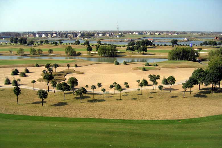 旭宝高尔夫球会