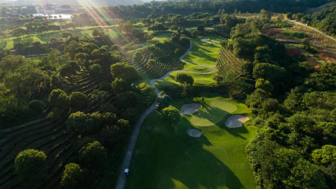 富春山居高尔夫球会