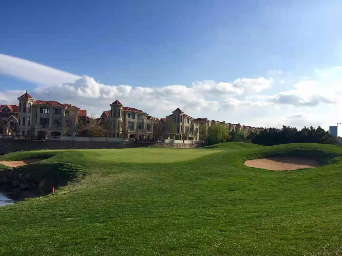 青岛国际+桃园江景 2天1晚2球行程