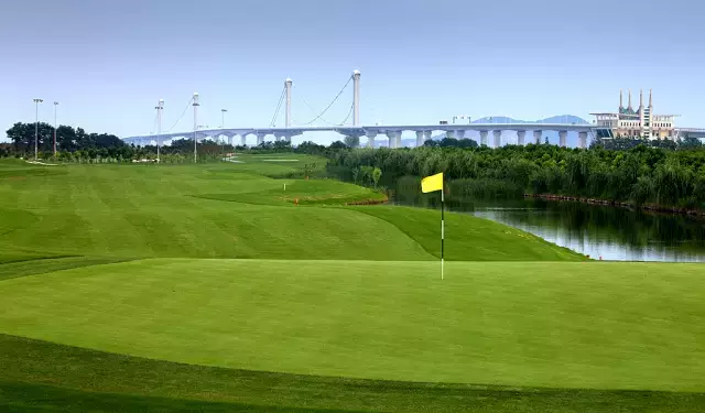 九桥高尔夫球会