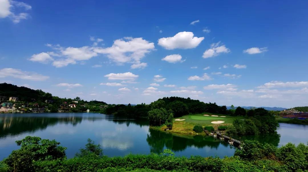 上邦高尔夫球会