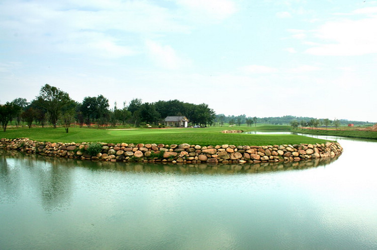 武汉梁子湖高尔夫球会
