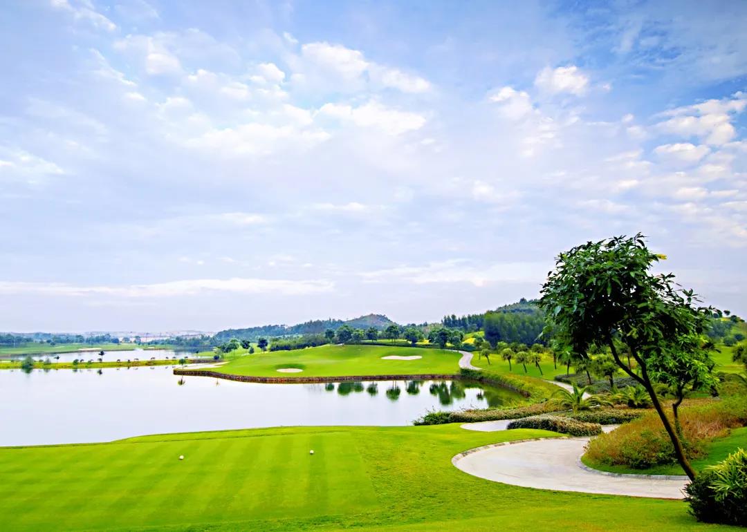 南国桃园高尔夫球会