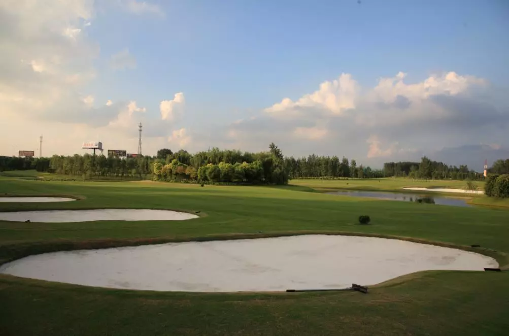 扬州太阳岛高尔夫球会