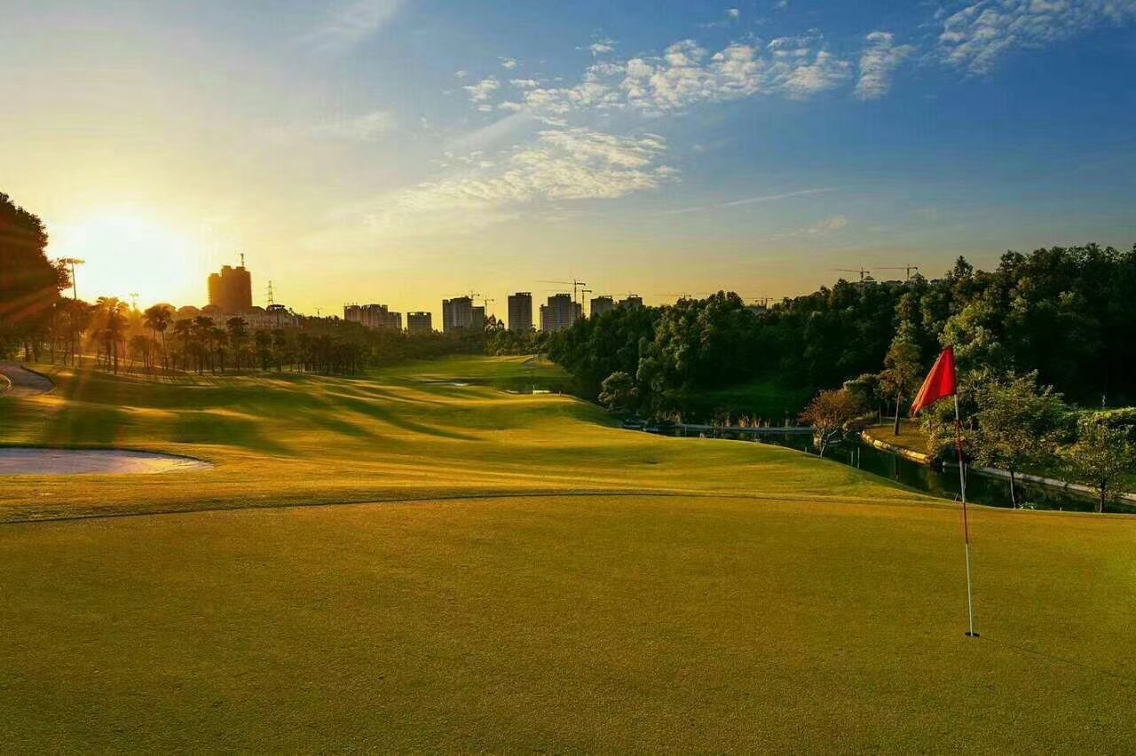 五邑蒲葵高尔夫球会