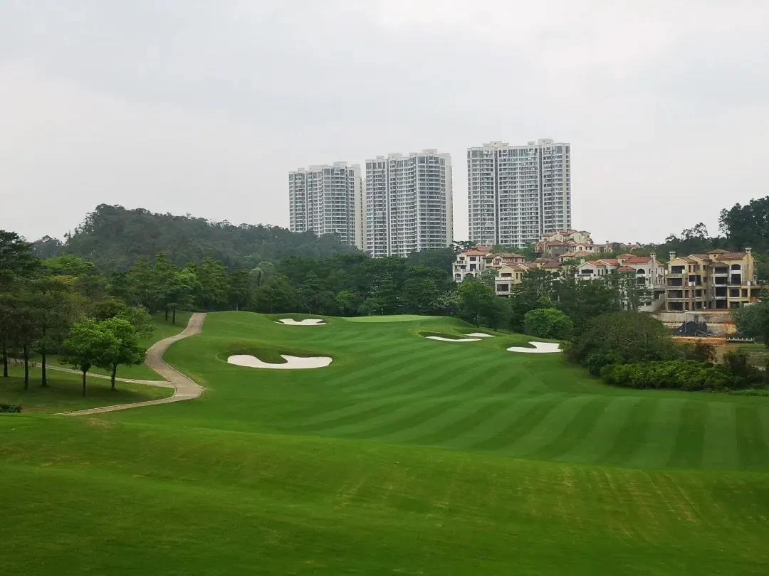 山语湖高尔夫球会