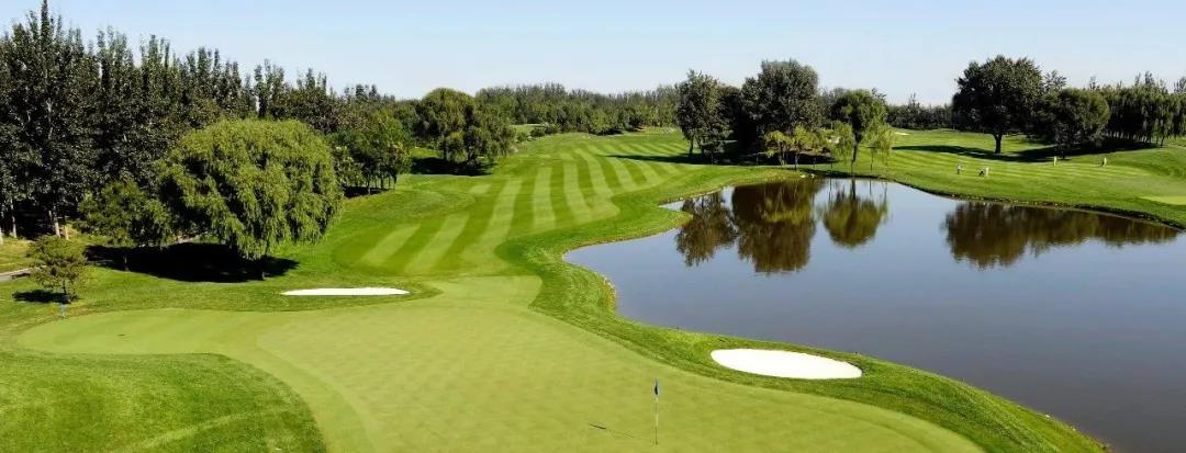 鸿华国际高尔夫球会