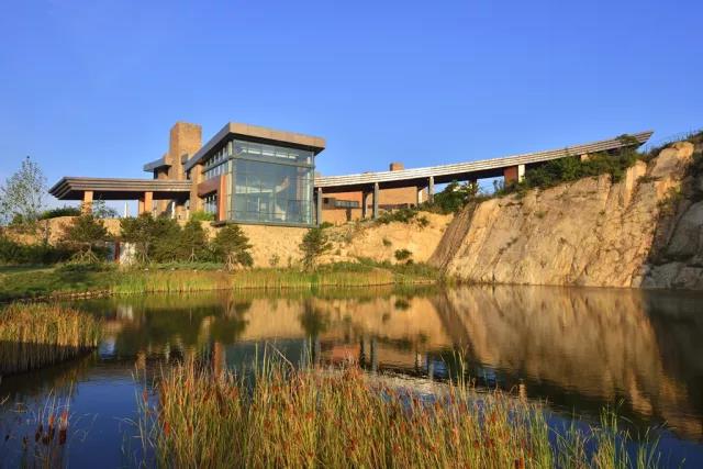 北戴河松石高尔夫球会