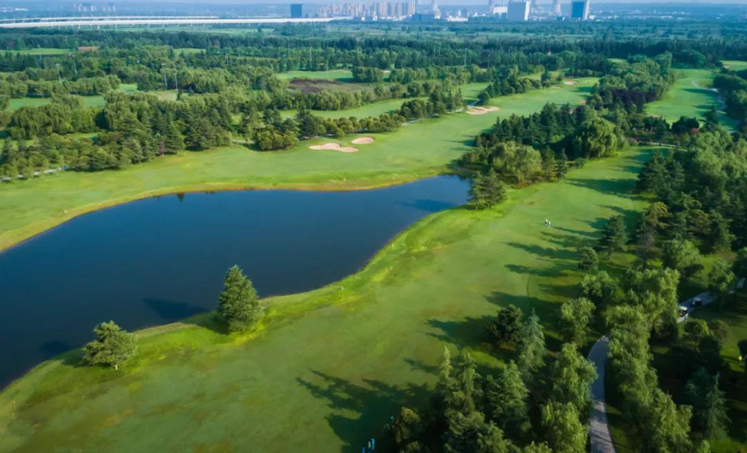 西安国际高尔夫球会