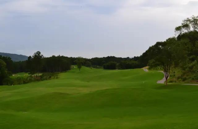 韶关银山高尔夫球会