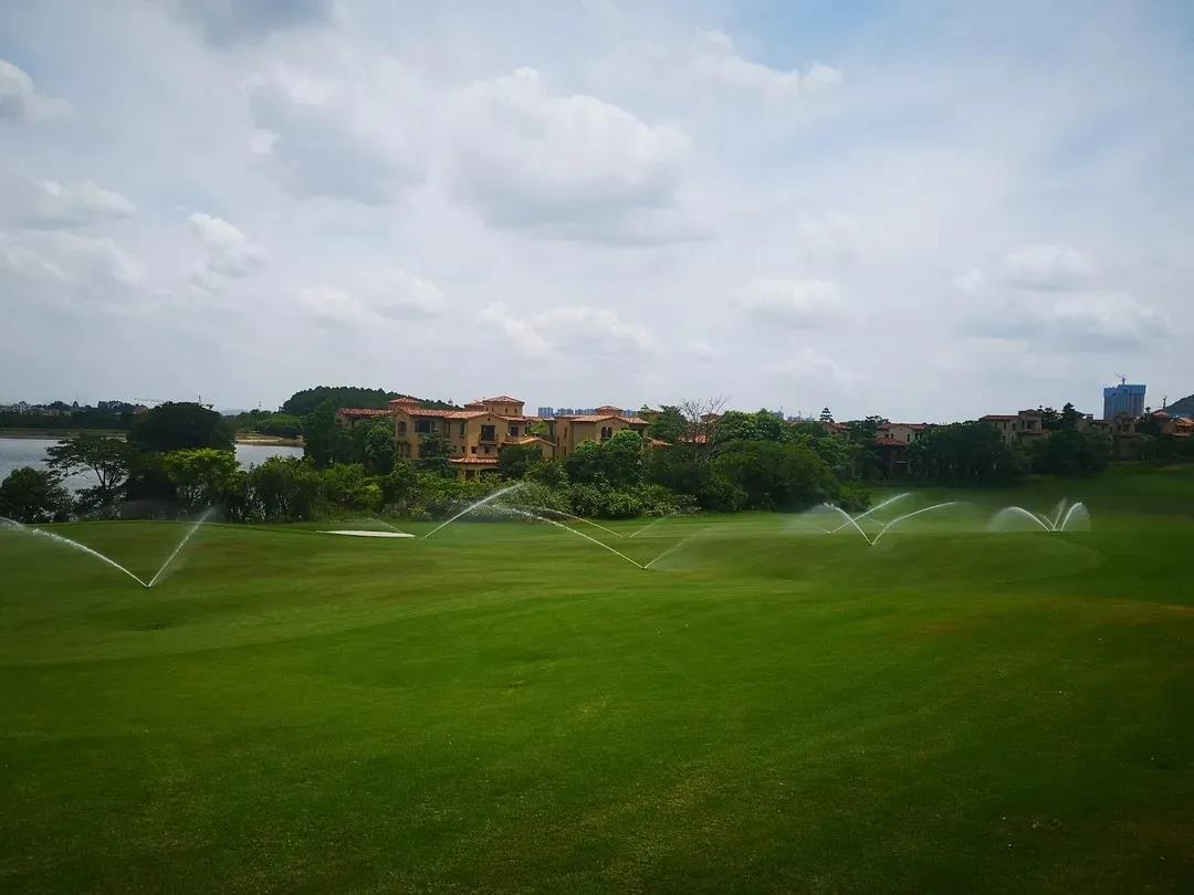 山语湖高尔夫球会