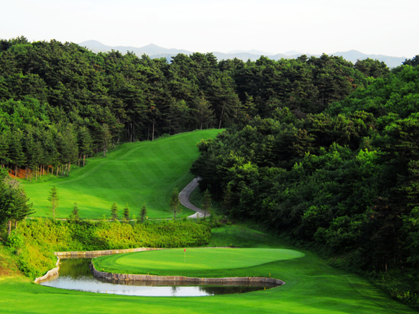 铁岭龙山高尔夫球会