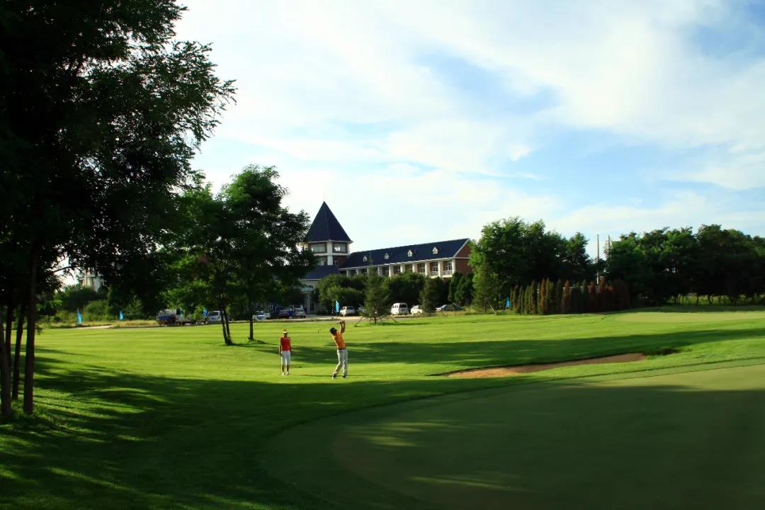 营口金泰玲珑高尔夫球会