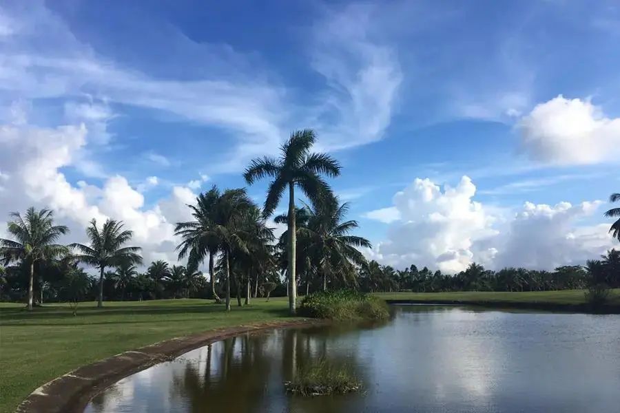 依必朗高尔夫球会