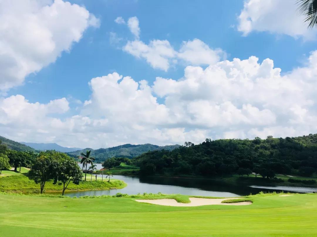 万泉湖高尔夫球会