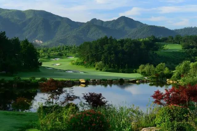 凤凰国际高尔夫球会