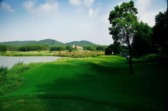 韶关银山高尔夫球会