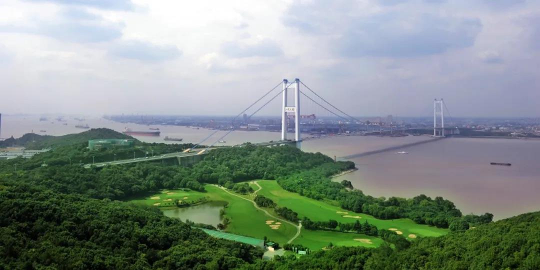 龙涛国际高尔夫球会