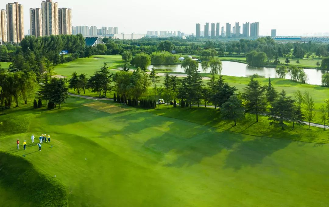 西安国际高尔夫球会