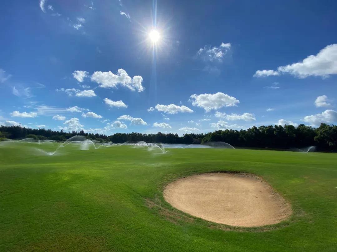 金海湾高尔夫球会