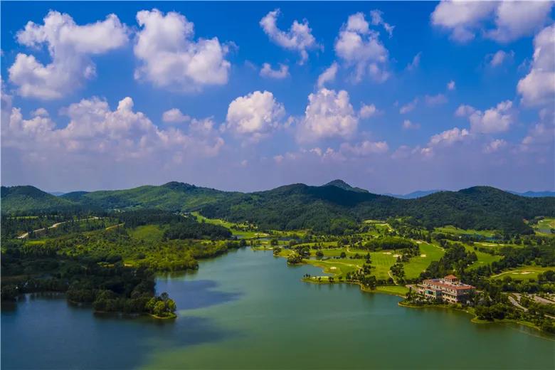 南京银杏湖高尔夫1天1晚1球套餐