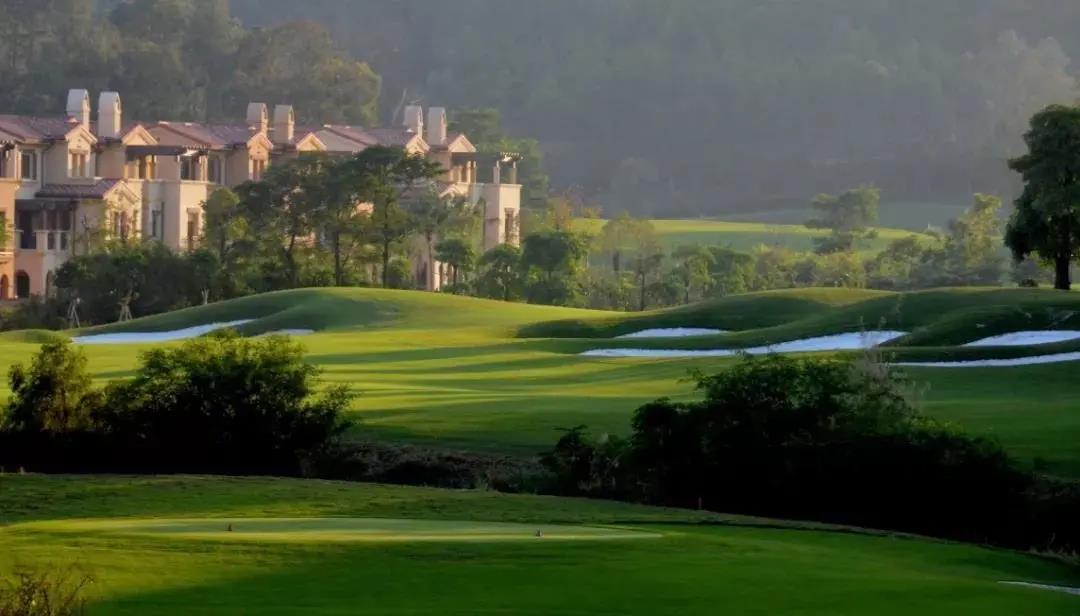 山语湖高尔夫球会