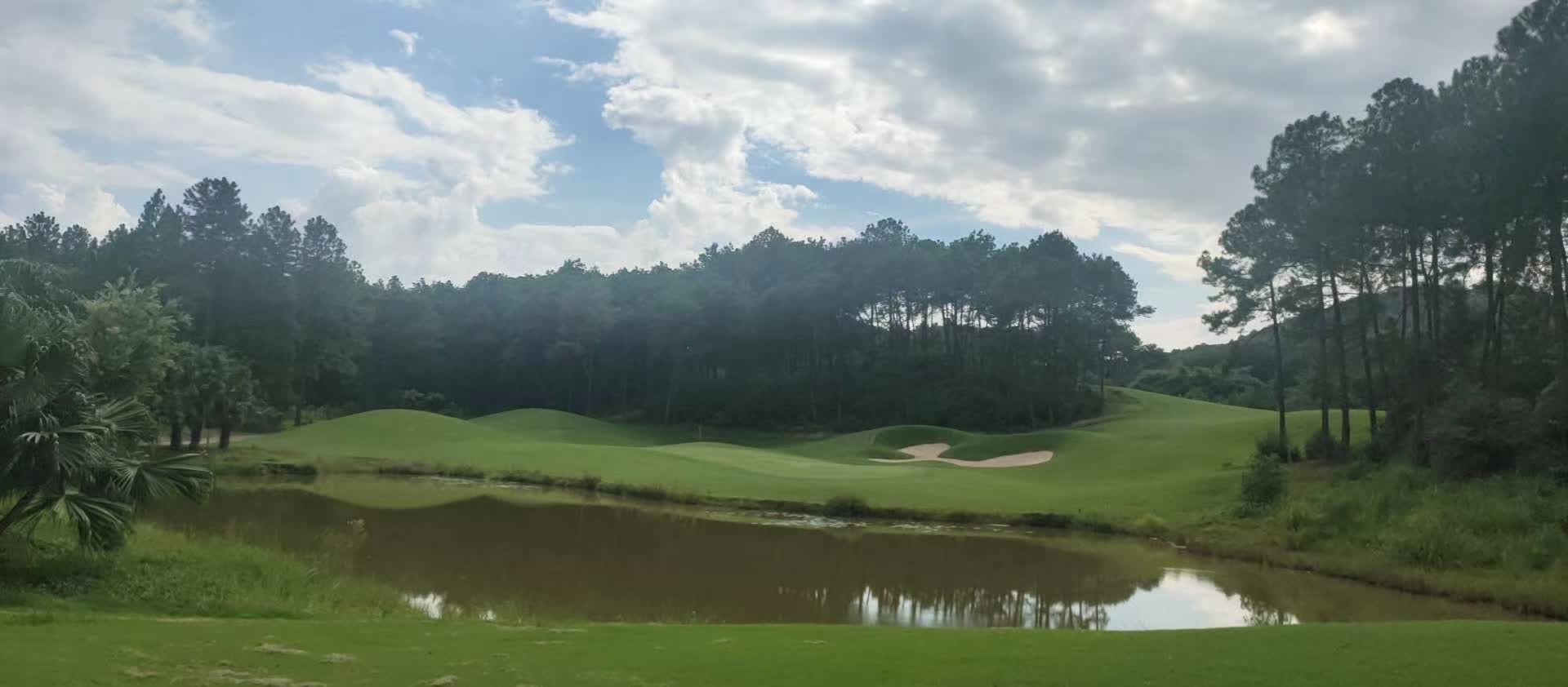 韶关银山高尔夫球会