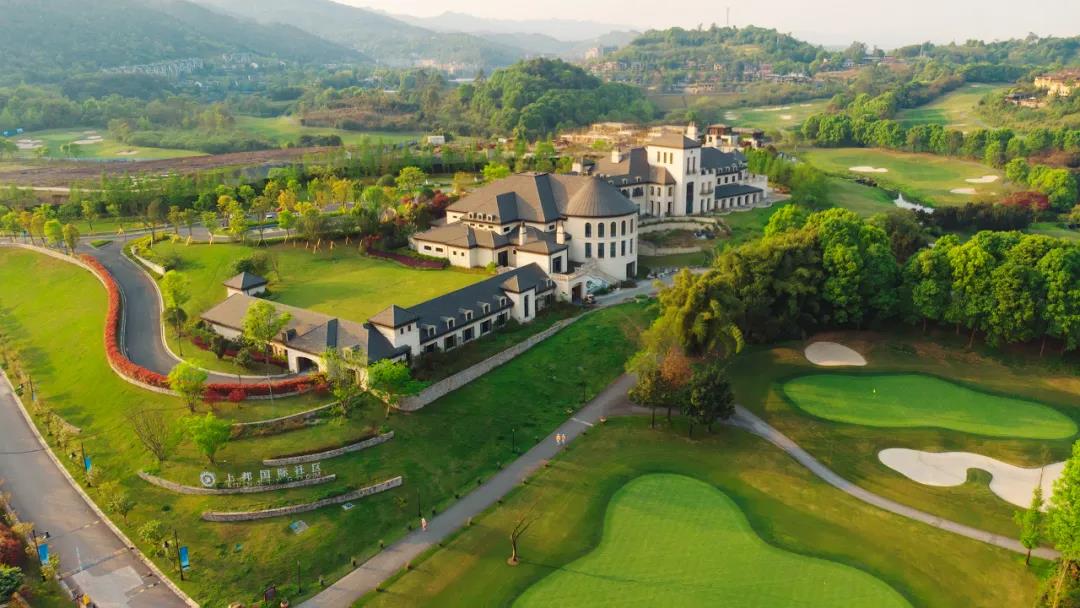 上邦高尔夫球会