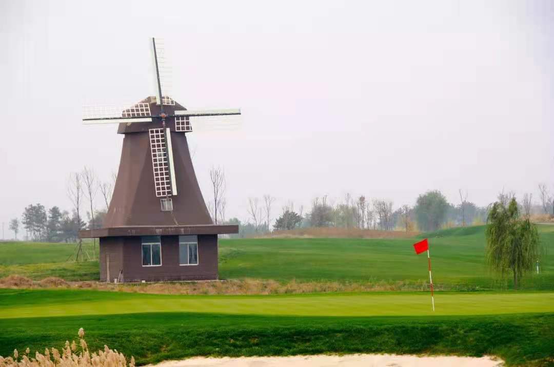 营思拉堡高尔夫球会（封场）