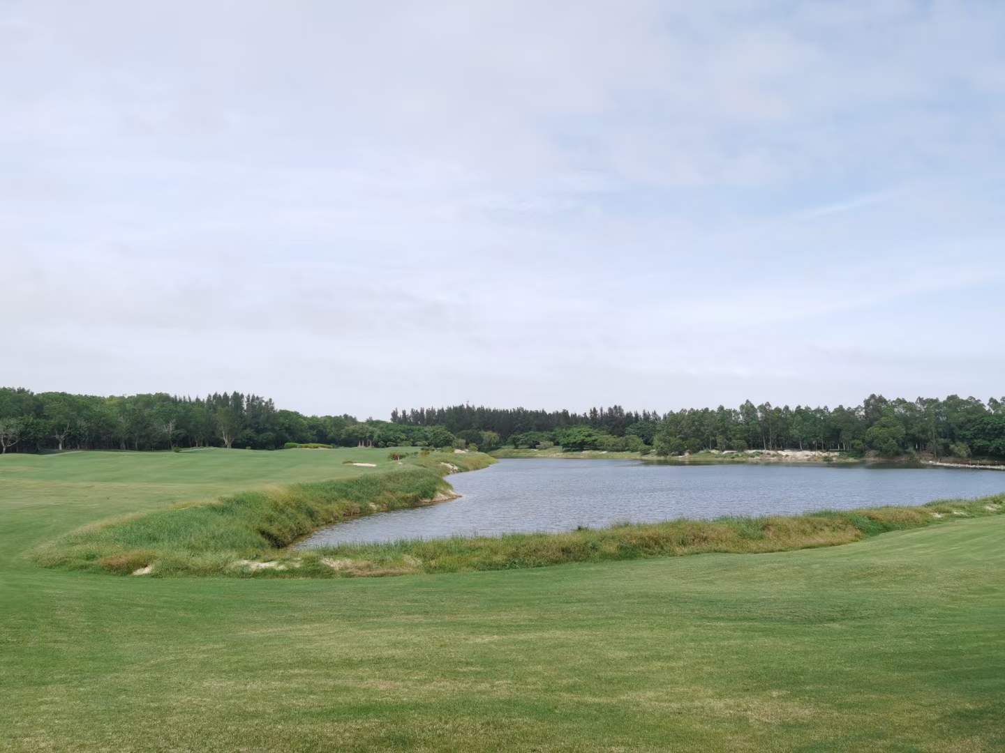 金海湾高尔夫球会