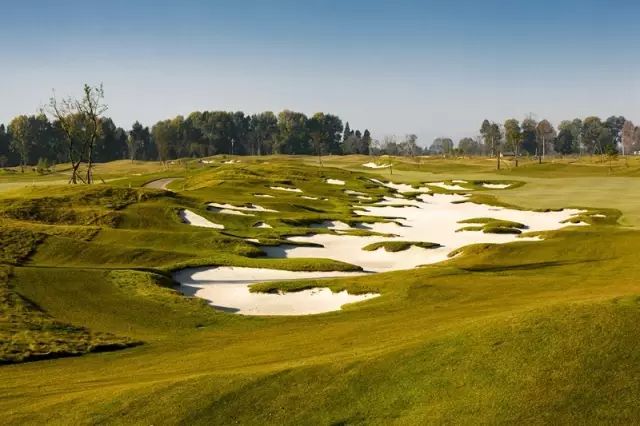 嘉丽泽高尔夫球会