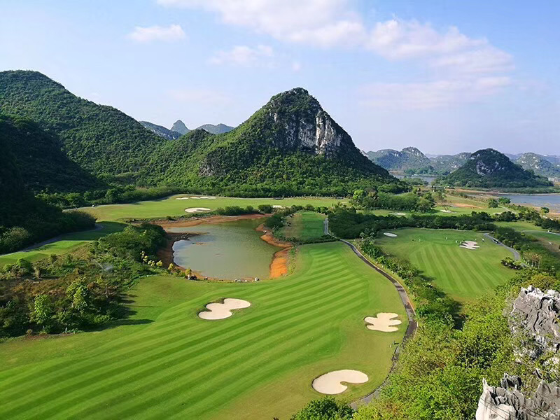 卧龙湖高尔夫球会