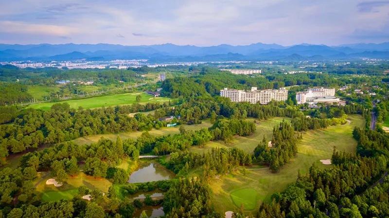 黄山松柏高尔夫球会