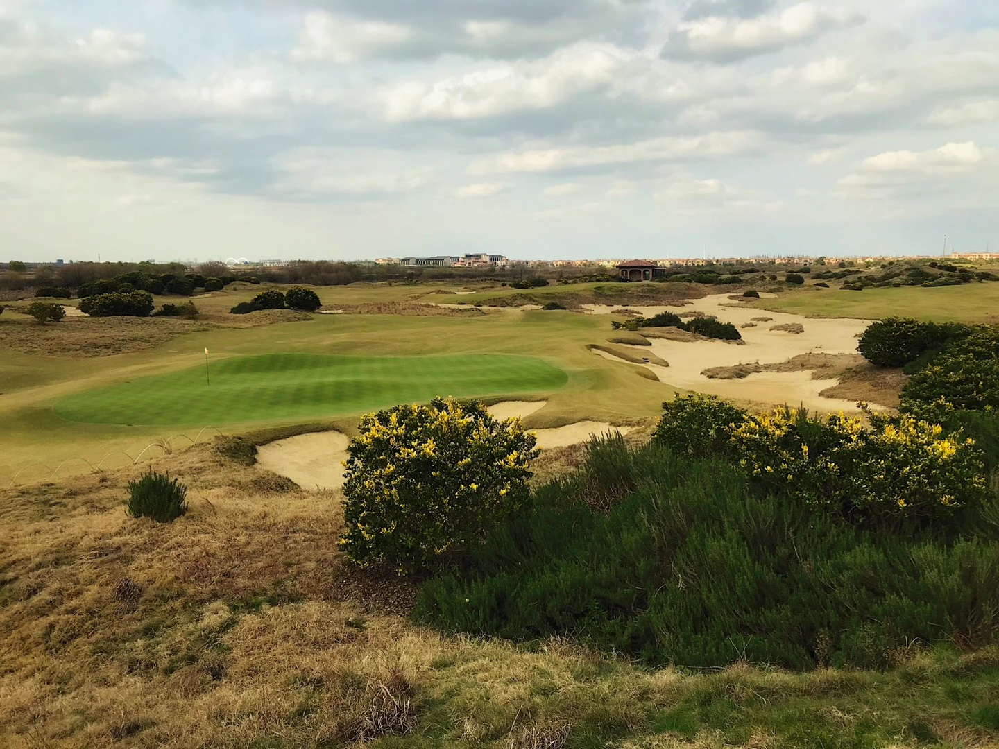 揽海国际高尔夫球会