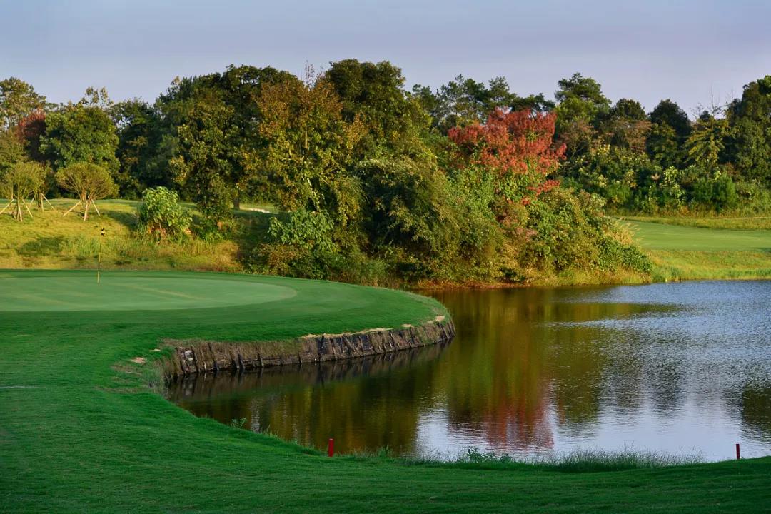 庐山国际高尔夫球会