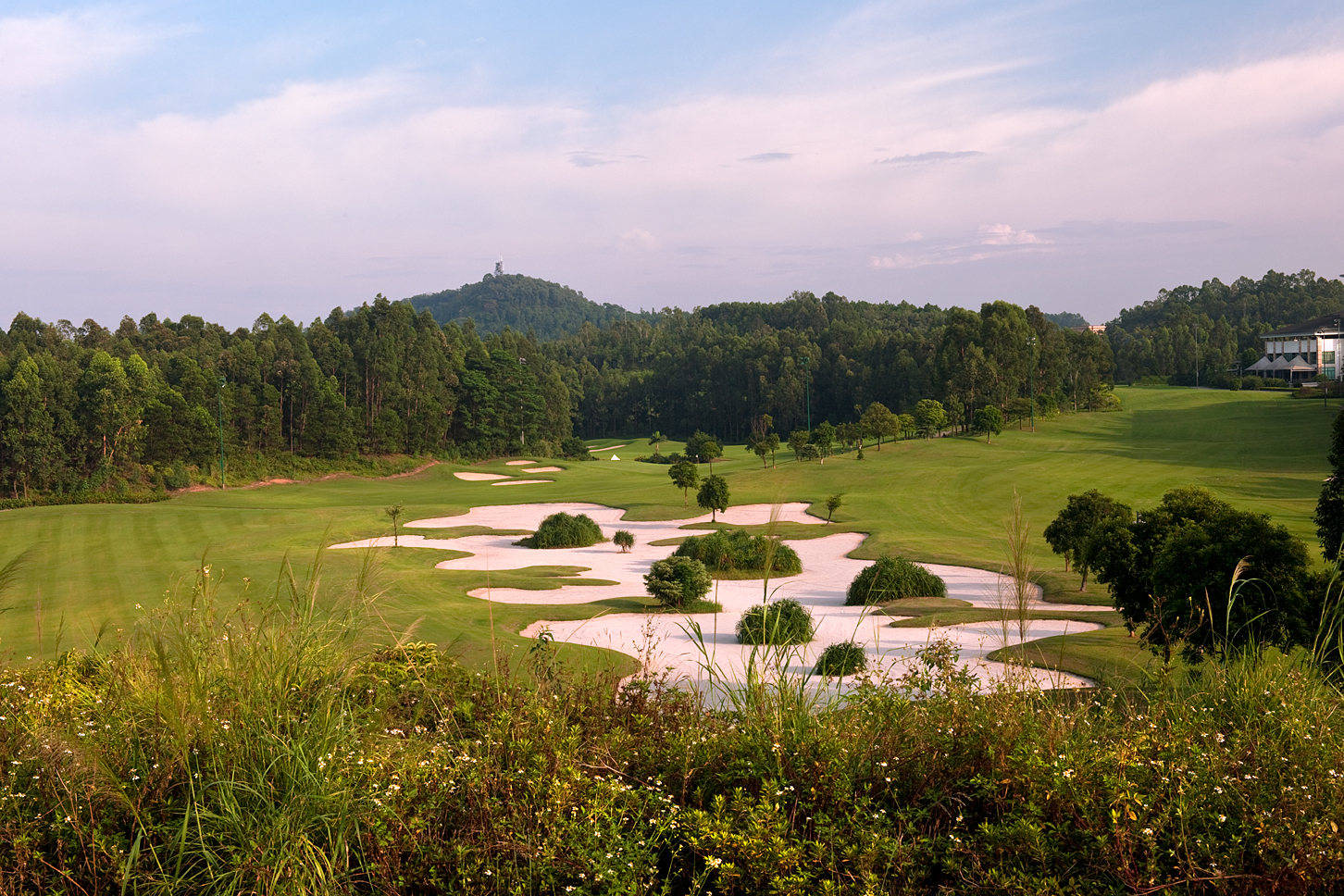 南国桃园高尔夫球会