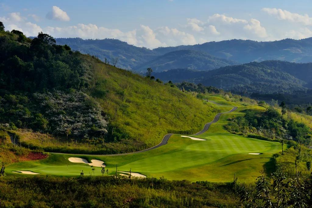 勐巴拉高尔夫球会