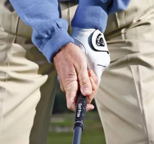 完善手腕动作，做出前所未有的远距离击球