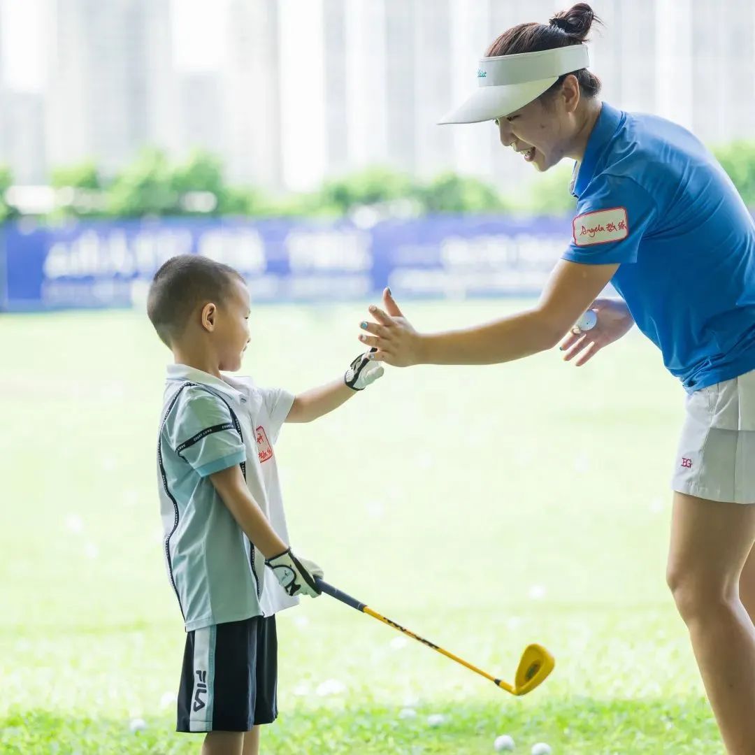   C国际高尔夫学院