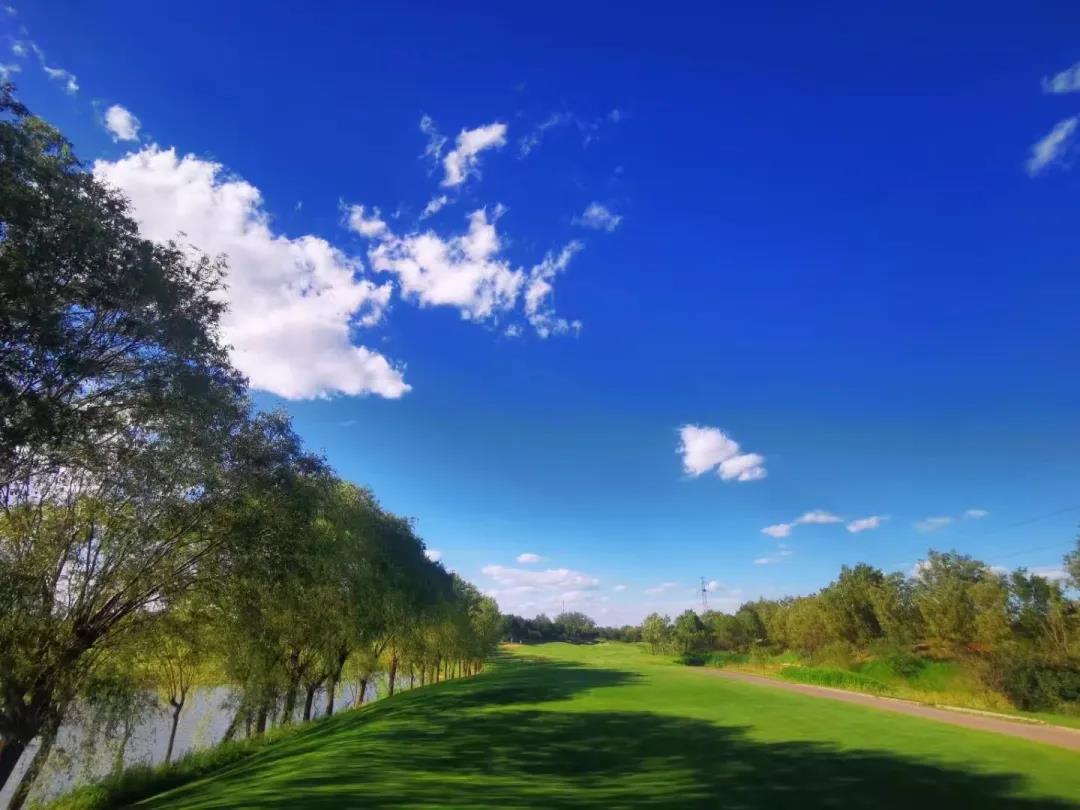 天安假日高尔夫球会