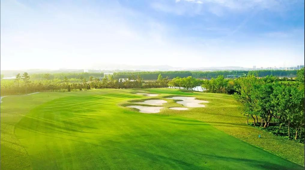 威高天安高尔夫球会