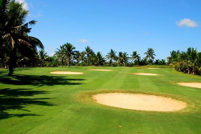 依必朗高尔夫球会