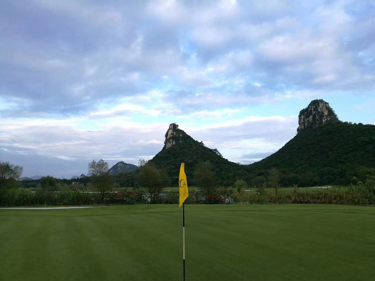 卧龙湖高尔夫球会