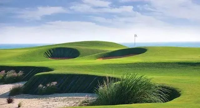 鉴湖蓝湾高尔夫球会